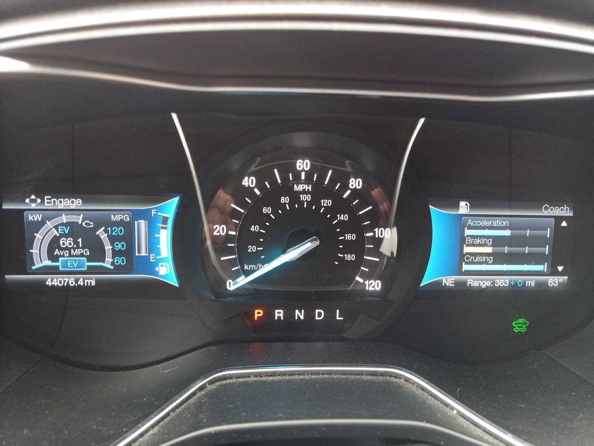 2018 Ford Fusion Energi 3FA6P0PUXJR106364