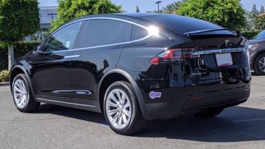 2018 Tesla Model X 5YJXCDE2XJF113450