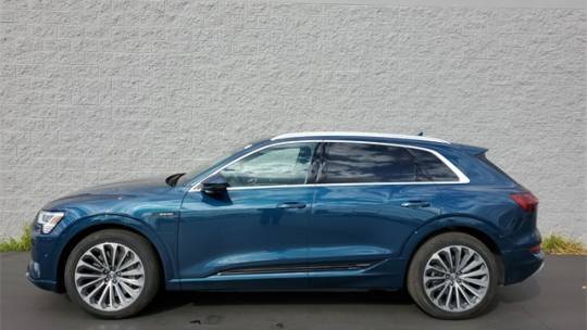 2019 Audi e-tron WA1VAAGE9KB010294