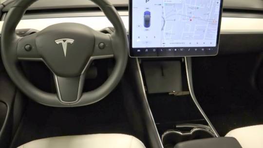 2019 Tesla Model 3 5YJ3E1EB1KF192497