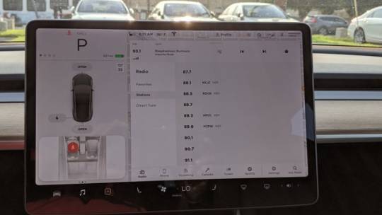 2018 Tesla Model 3 5YJ3E1EA0JF123810