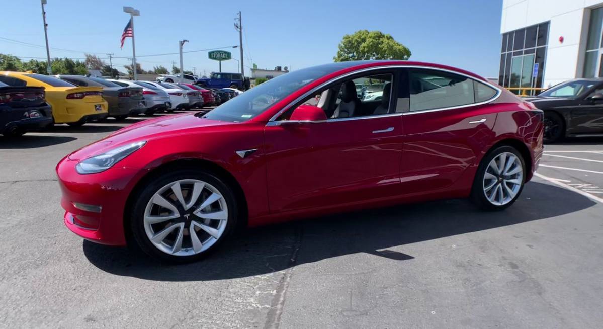 2019 Tesla Model 3 5YJ3E1EA4KF357644