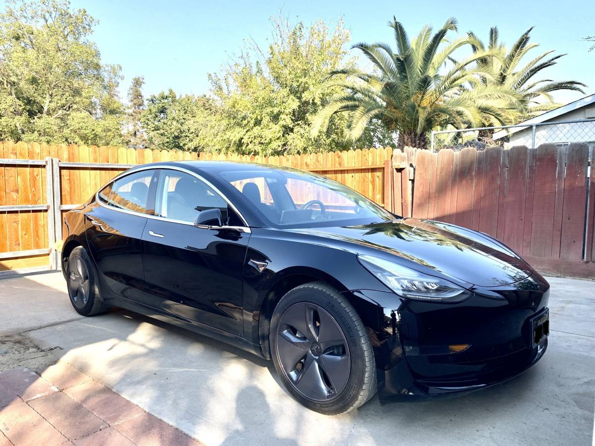 2019 Tesla Model 3 5YJ3E1EB2KF451756