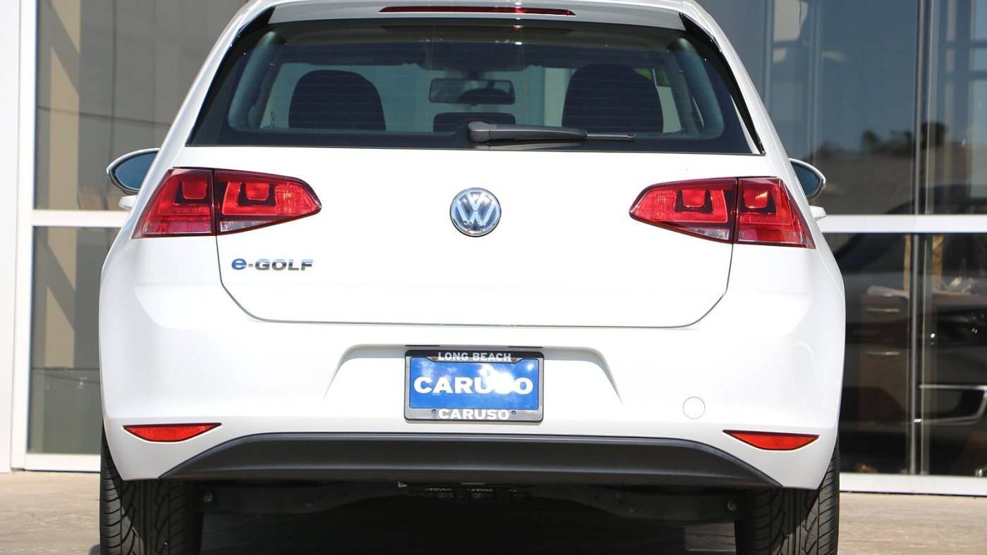 2016 Volkswagen e-Golf WVWKP7AUXGW911037