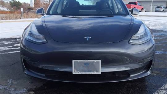 2018 Tesla Model 3 5YJ3E1EB1JF094083