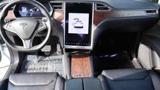 2018 Tesla Model X 5YJXCBE20JF087641