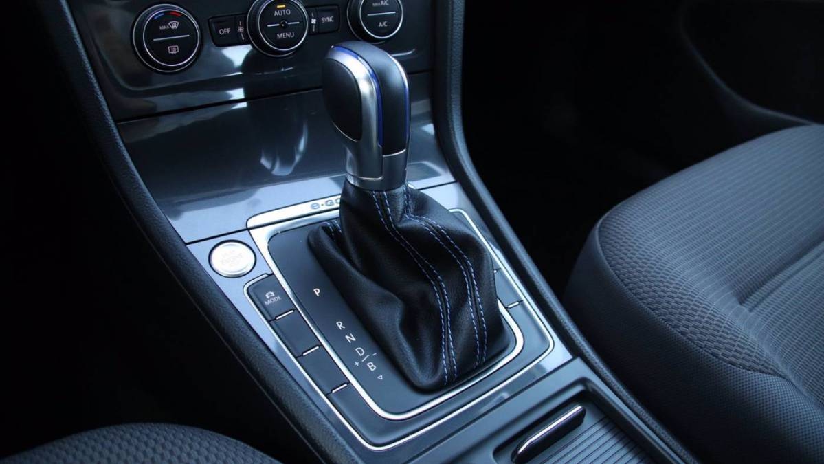 2017 Volkswagen e-Golf WVWKR7AU4HW953747