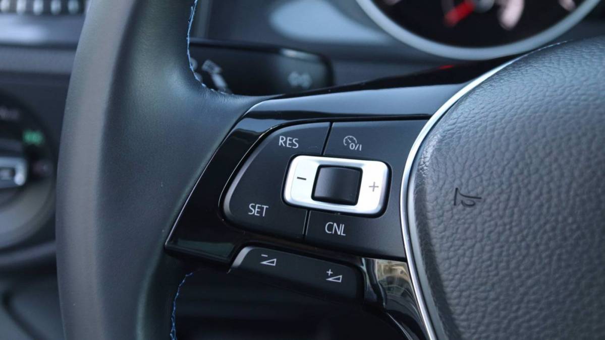 2017 Volkswagen e-Golf WVWKR7AU4HW953747