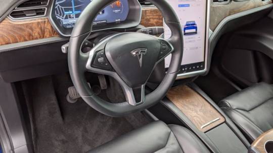 2017 Tesla Model X 5YJXCBE2XHF044628