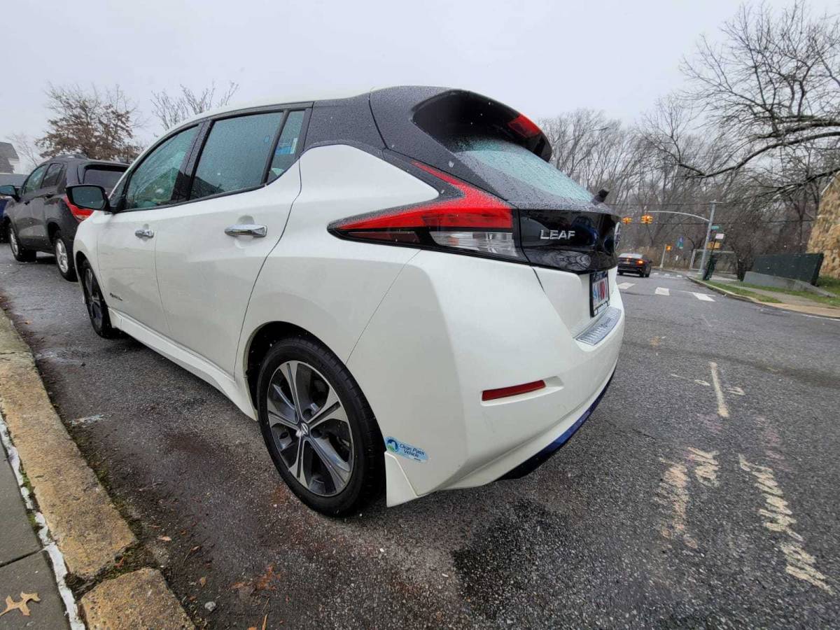 2018 Nissan LEAF 1N4AZ1CP5JC316394