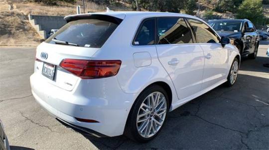 2018 Audi A3 Sportback e-tron WAUTPBFF1JA066520