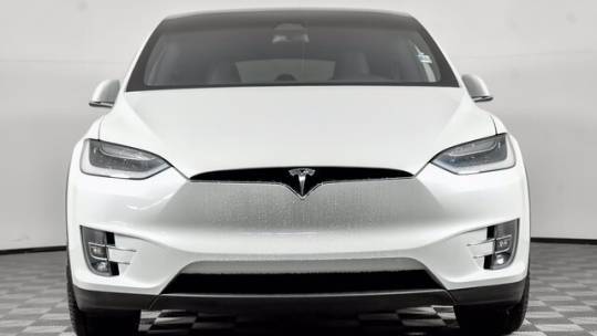 2018 Tesla Model X 5YJXCAE24JF104449