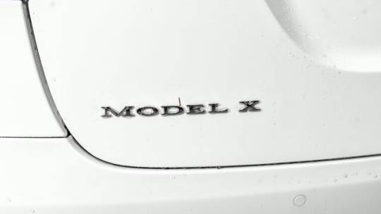 2018 Tesla Model X 5YJXCAE24JF104449