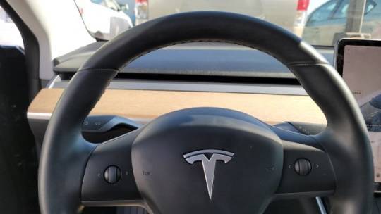 2018 Tesla Model 3 5YJ3E1EB1JF104109