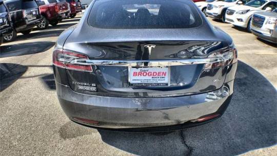 2016 Tesla Model S 5YJSA1E28GF151685