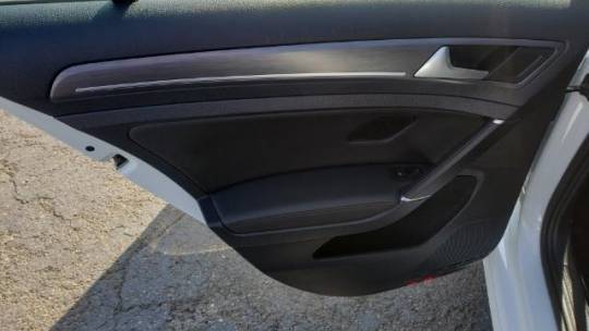 2017 Volkswagen e-Golf WVWPR7AU3HW950246
