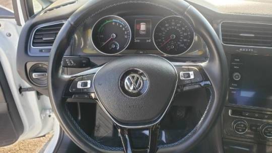 2017 Volkswagen e-Golf WVWPR7AU3HW950246