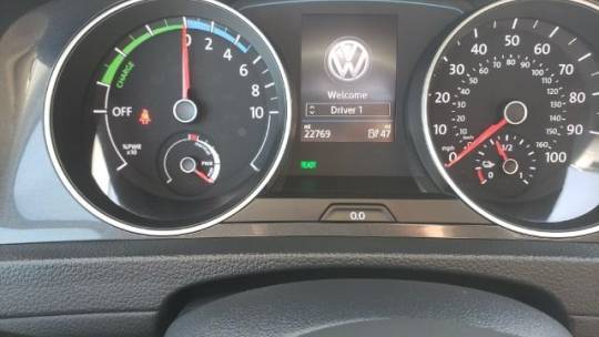 2017 Volkswagen e-Golf WVWPR7AU3HW950246