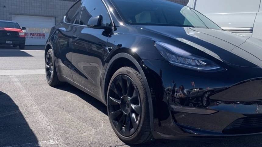 2020 Tesla Model Y 5YJYGDEE5LF027808