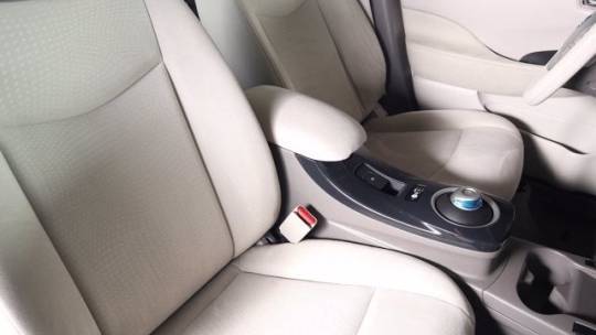 2011 Nissan LEAF JN1AZ0CP3BT000372