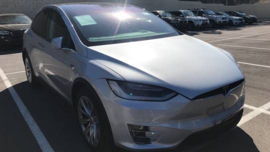 2018 Tesla Model X 5YJXCBE20JF112327