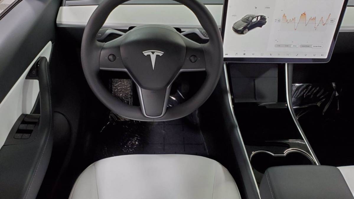 2020 Tesla Model Y 5YJYGDEE4LF040212