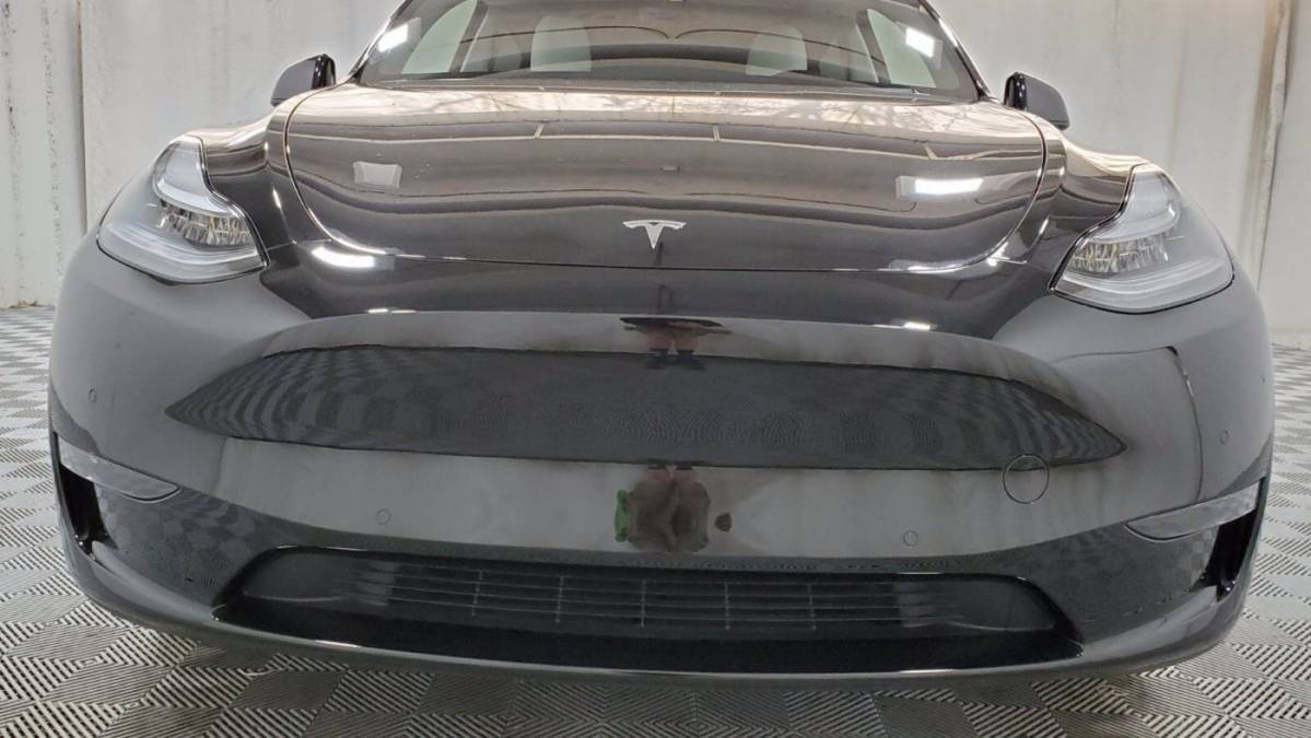 2020 Tesla Model Y 5YJYGDEE4LF040212