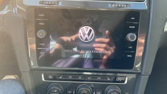 2017 Volkswagen e-Golf WVWKR7AU4HW950749