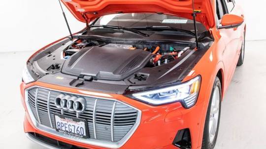 2019 Audi e-tron WA1LABGE0KB011945