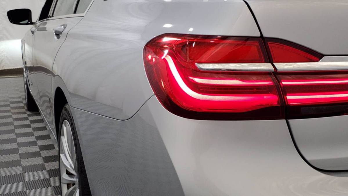 2019 BMW 7 Series WBA7J2C55KB246450