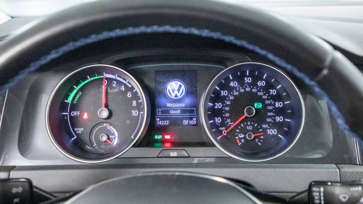 2017 Volkswagen e-Golf WVWKR7AU5HW953899