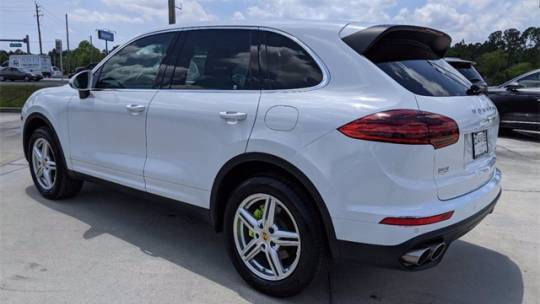 2016 Porsche Cayenne WP1AE2A29GLA62537