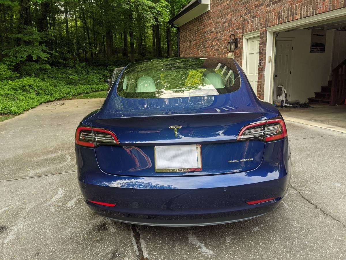 2018 Tesla Model 3 5YJ3E1EB7JF086084