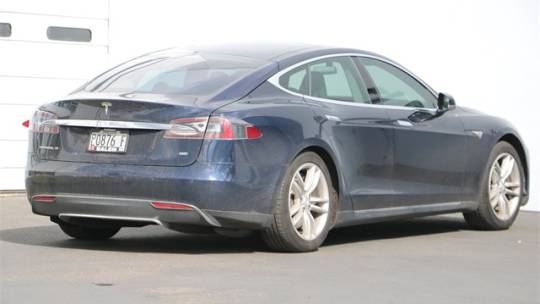 2014 Tesla Model S 5YJSA1H13EFP35881