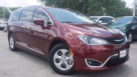 2018 Chrysler Pacifica Hybrid 2C4RC1L73JR133470