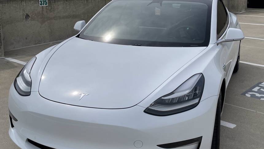 2018 Tesla Model 3 5YJ3E1EA0JF043861