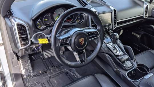 2016 Porsche Cayenne WP1AE2A23GLA62047