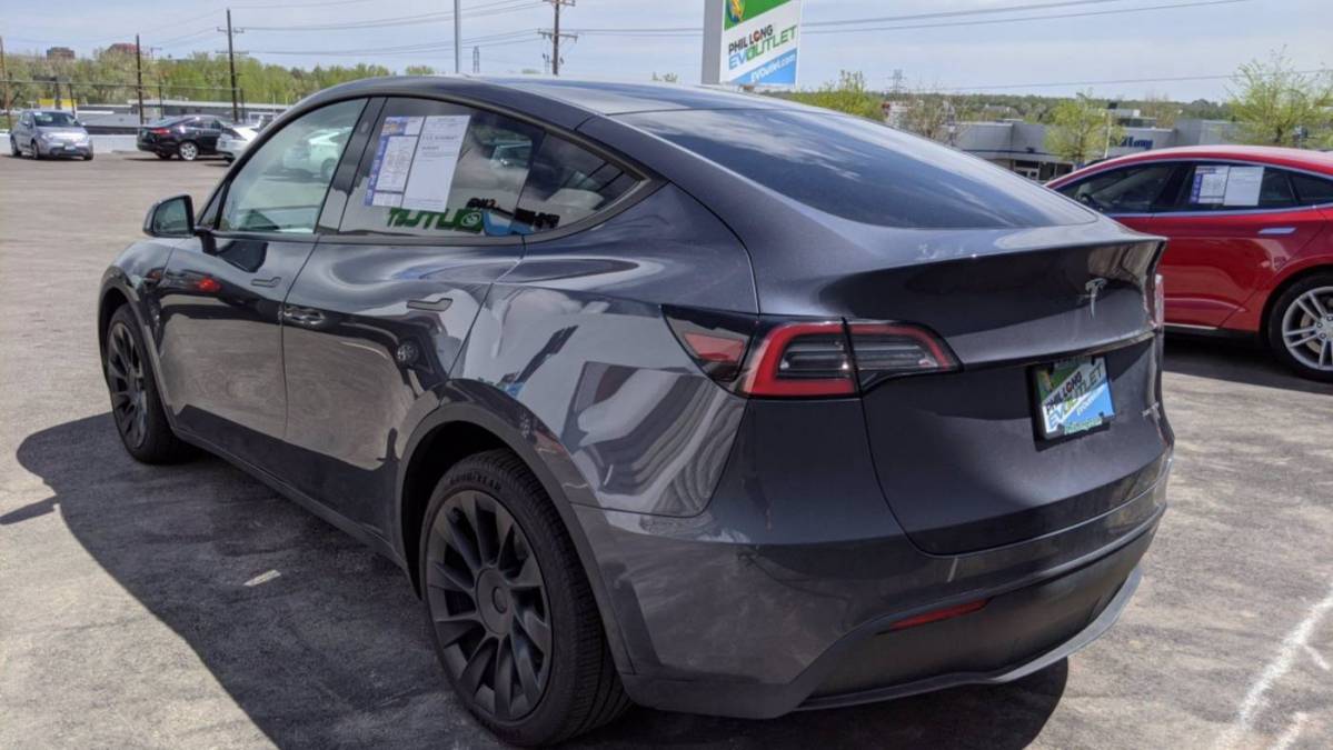 2021 Tesla Model Y 5YJYGDEE4MF112463