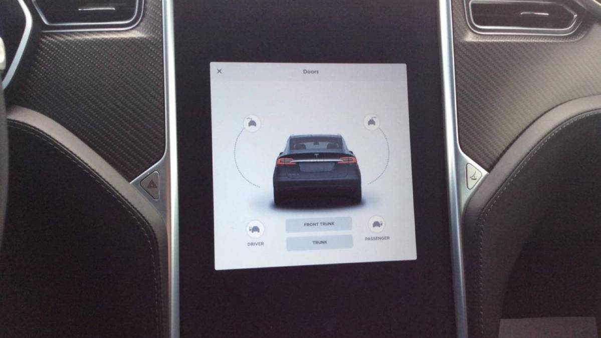 2017 Tesla Model X 5YJXCDE28HF076019