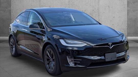 2018 Tesla Model X 5YJXCDE2XJF091143