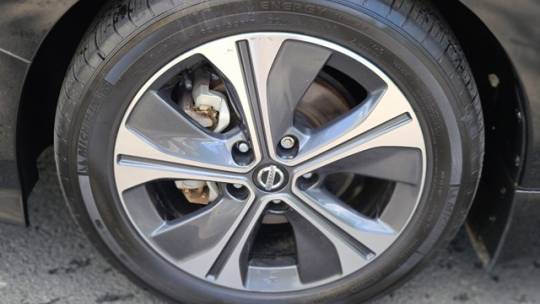 2019 Nissan LEAF 1N4AZ1CP5KC302352
