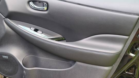 2019 Nissan LEAF 1N4AZ1CP5KC302352