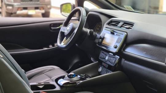 2019 Nissan LEAF 1N4AZ1CP5KC302352