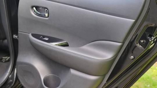 2019 Nissan LEAF 1N4AZ1CP5KC302352
