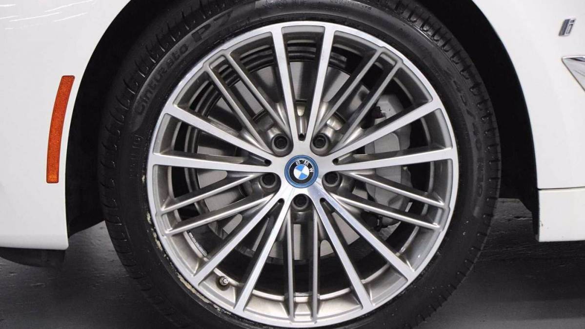 2018 BMW 5 Series WBAJA9C54JB249952