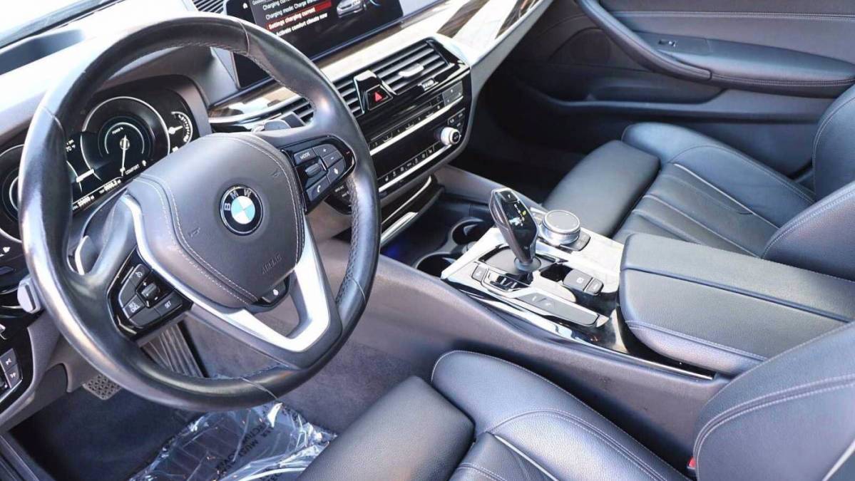 2018 BMW 5 Series WBAJA9C54JB249952