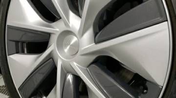 2021 Tesla Model Y 5YJYGDEE9MF099693