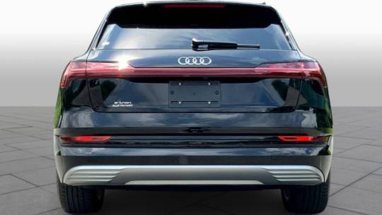 2019 Audi e-tron WA1LAAGE4KB014566