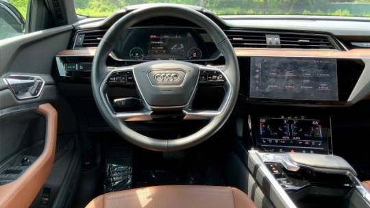 2019 Audi e-tron WA1LAAGE4KB014566