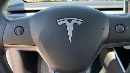 2019 Tesla Model 3 5YJ3E1EA0KF417922